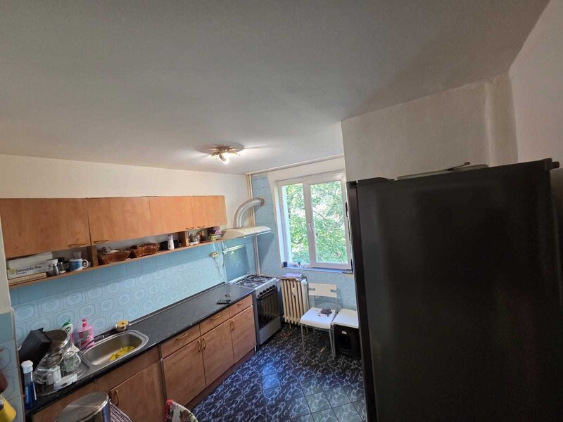 Drumul Taberei - Valea Calugareasca 2 camere decomandat 49 mp.