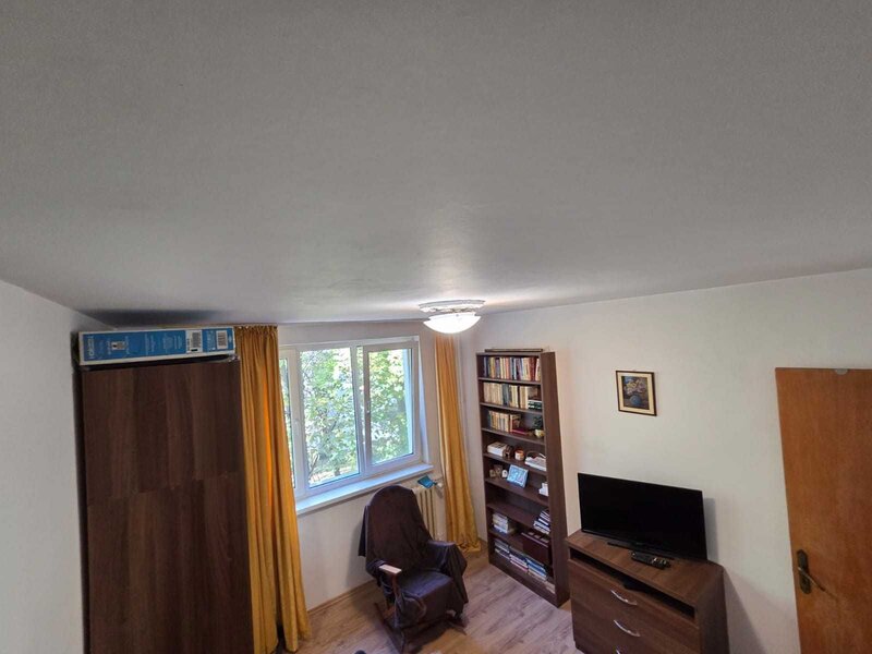 Drumul Taberei - Valea Calugareasca 2 camere decomandat 49 mp.